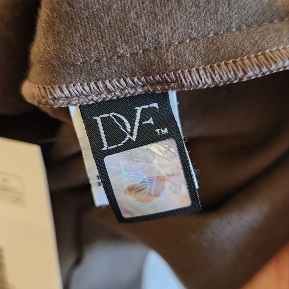 DIANE VON FURSTENBERG Bateau Neckline Knee-Length Dress - Picture 7 of 10